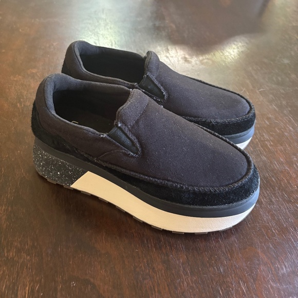 UGG MARIN SLIP ON PLATFORM SNEAKER BLACK SZ 9 - EUC - Picture 7 of 12